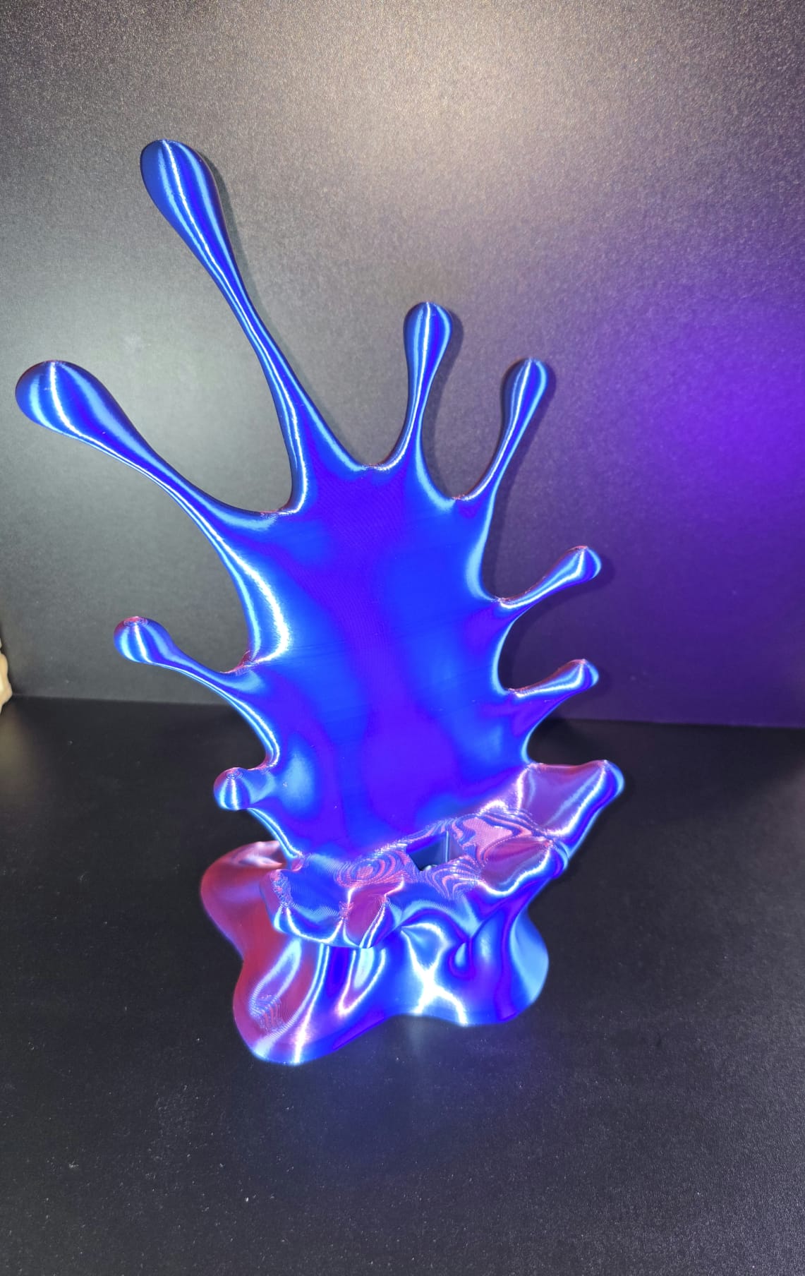 Splash Phone Stand | Desk Accessory
