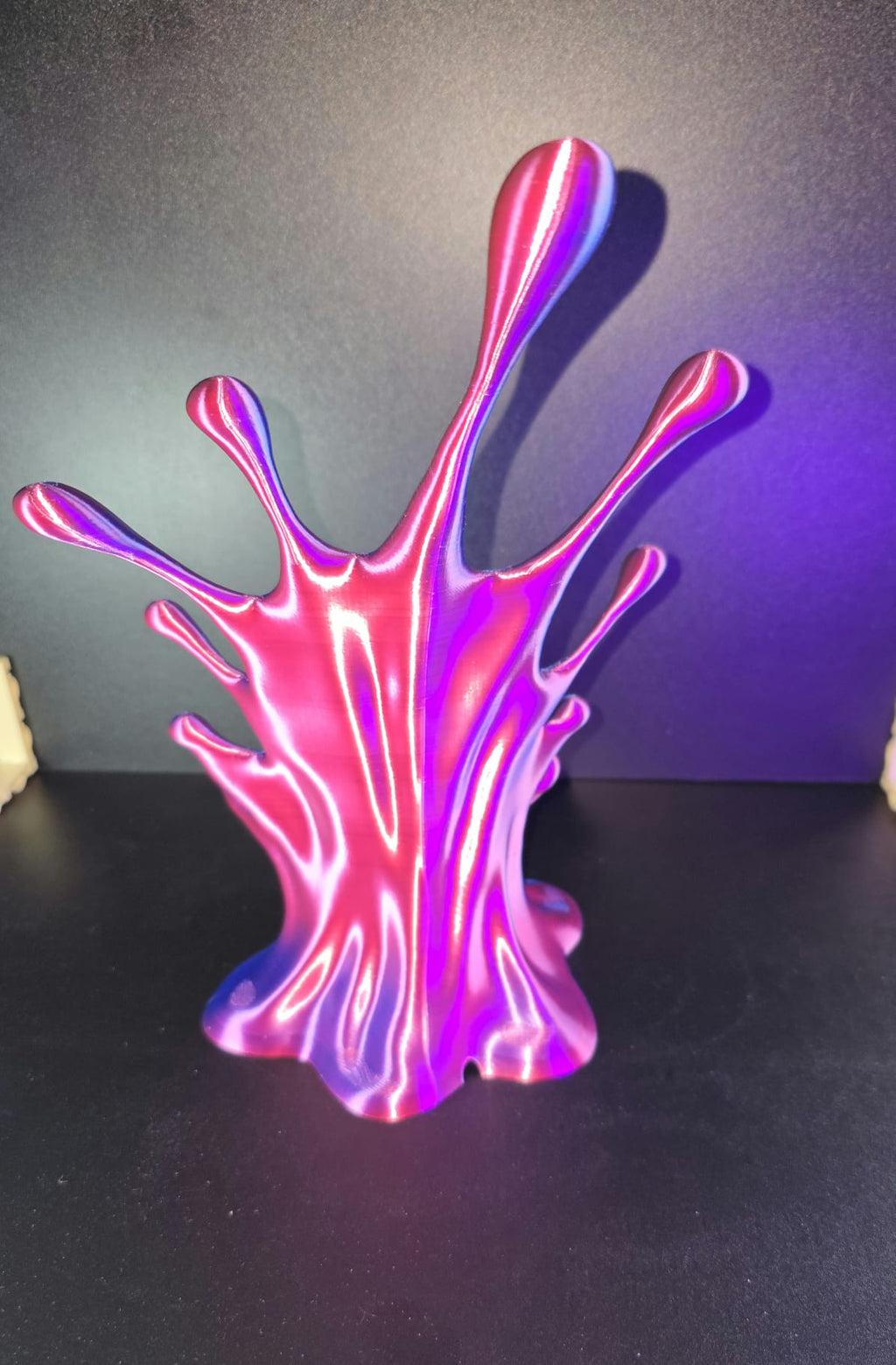 Splash Phone Stand | Desk Accessory
