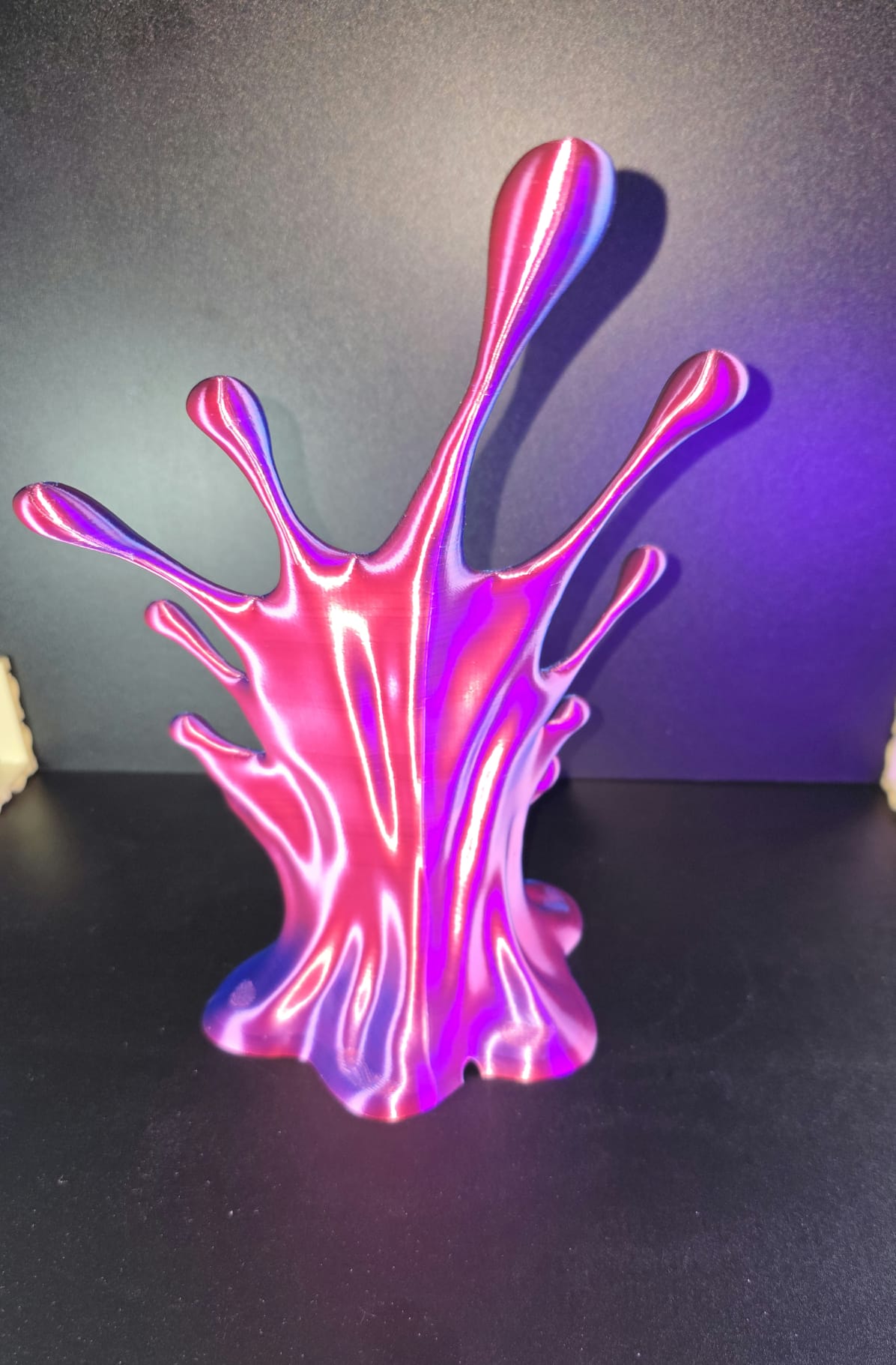 Splash Phone Stand | Desk Accessory